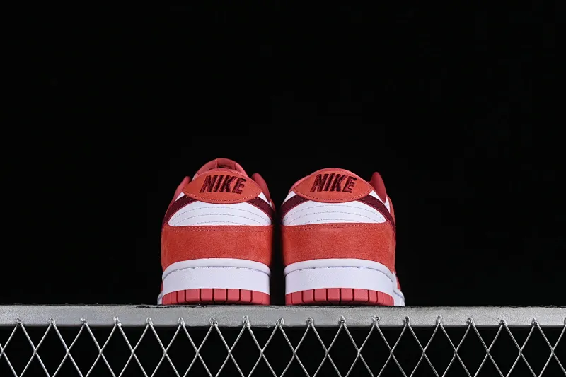 All Categories Nk SB Dunk Series Nk SB Dunk Low Low-top Sneakers Foreign Trade Version Nk SB Dunk Low Retro "Valentine's Day 2024" White Rose Red Valentine's Day SB Low-top Casual Sports Skateboard Shoes FQ7056-100